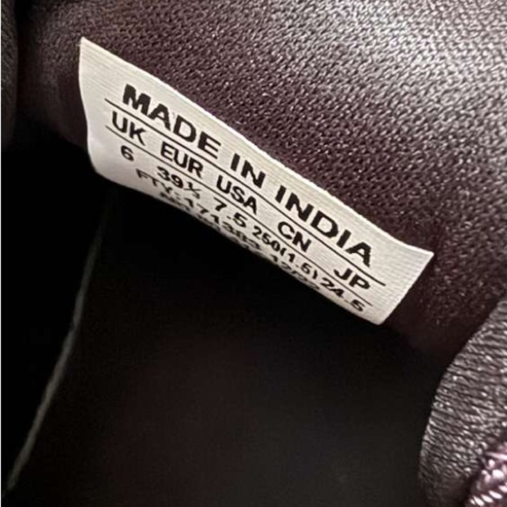 Salomon Purple and Black Athletic Shoes - Picture 8 of 8